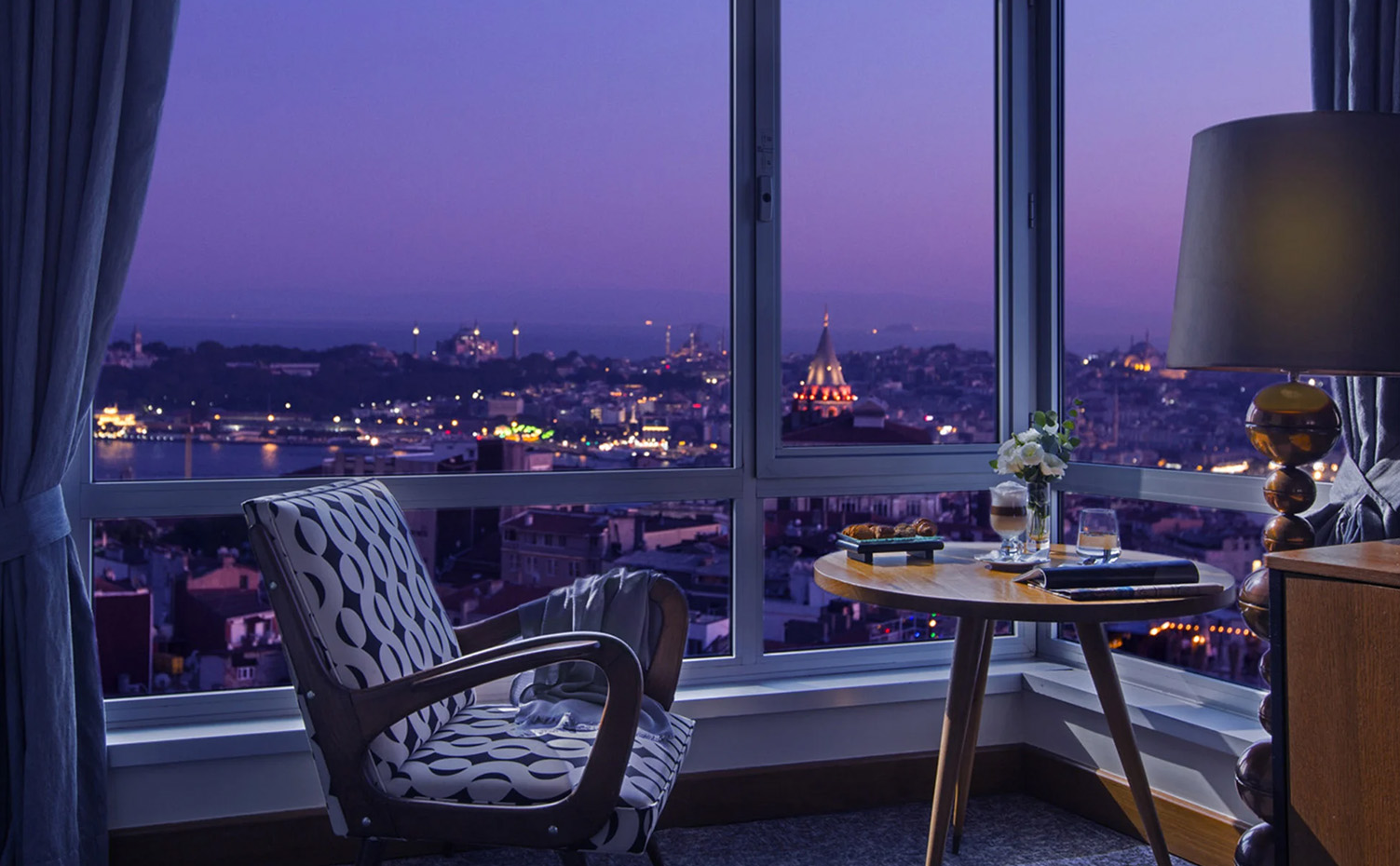 the-marmara-pera-club-deniz-manzarali-oda-galeri-d-4.jpg