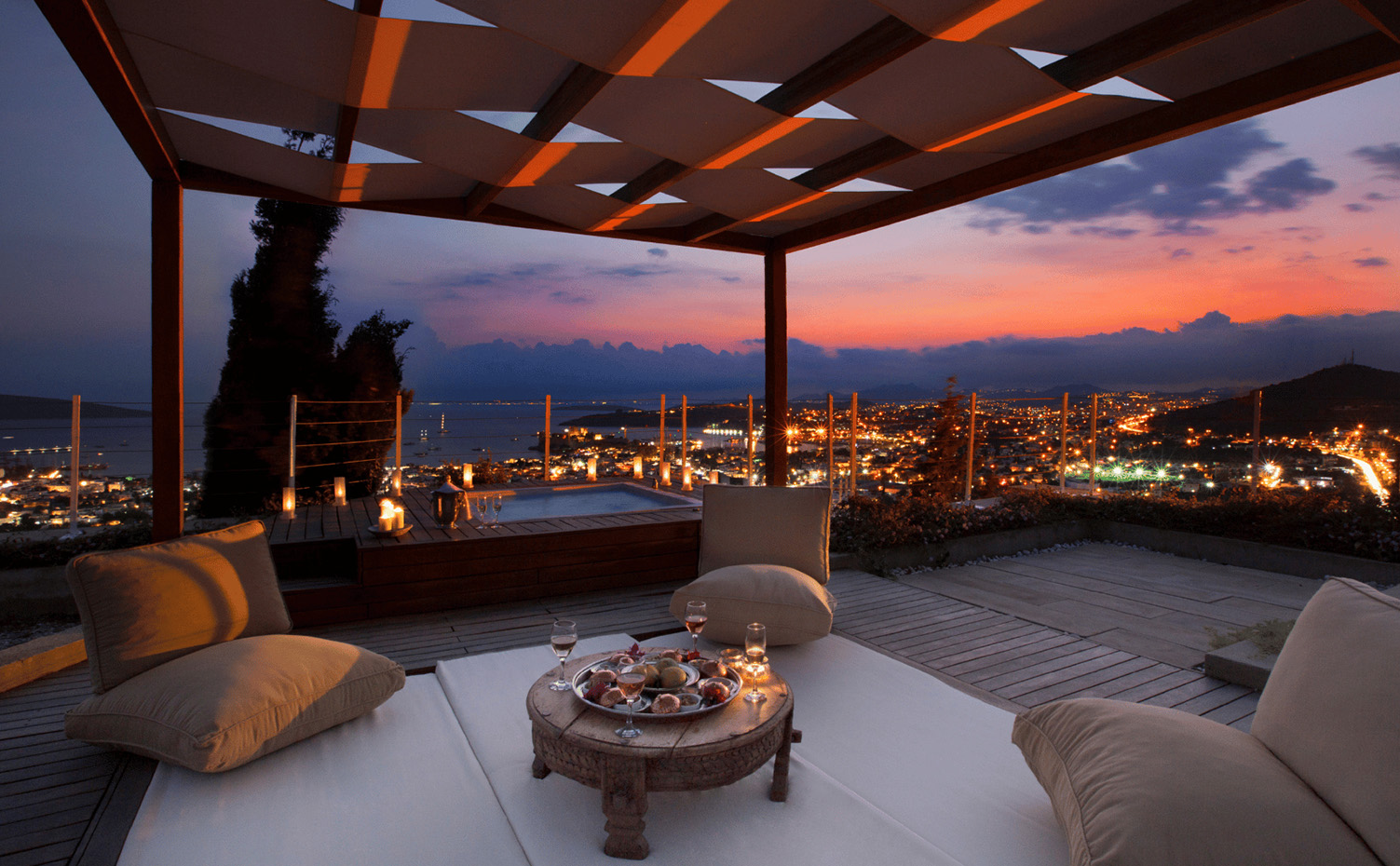 the-marmara-bodrum-konaklama-party-animal-suit-galeri-d-5.jpg