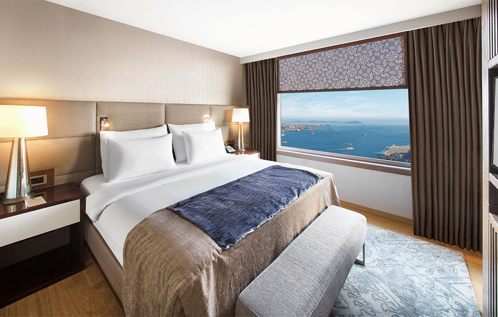 the-marmara-taksim-goldenhorn-suit-list-card.jpg