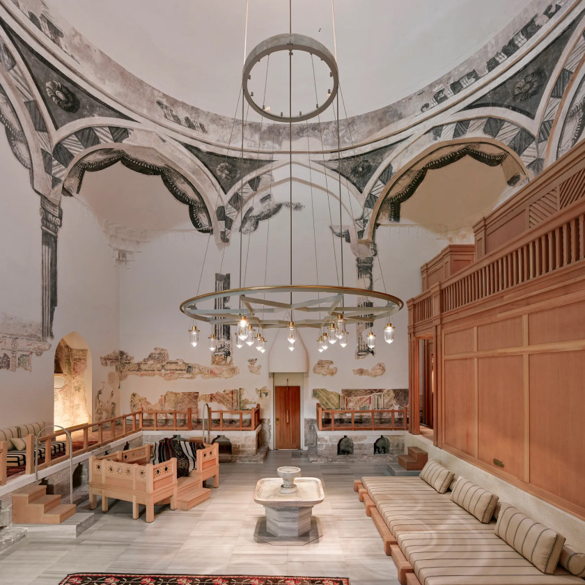 ZEYREK ÇİNİLİ HAMAM