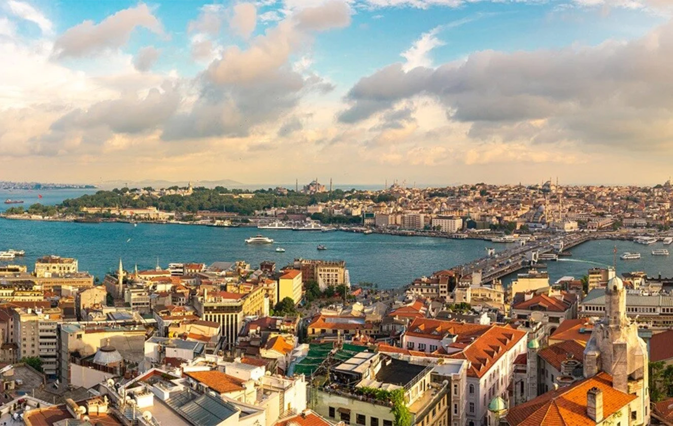 Haliç'i Keşfetmek: Pera'dan İstanbul'un Kalbine Doğru Bir Yürüyüş